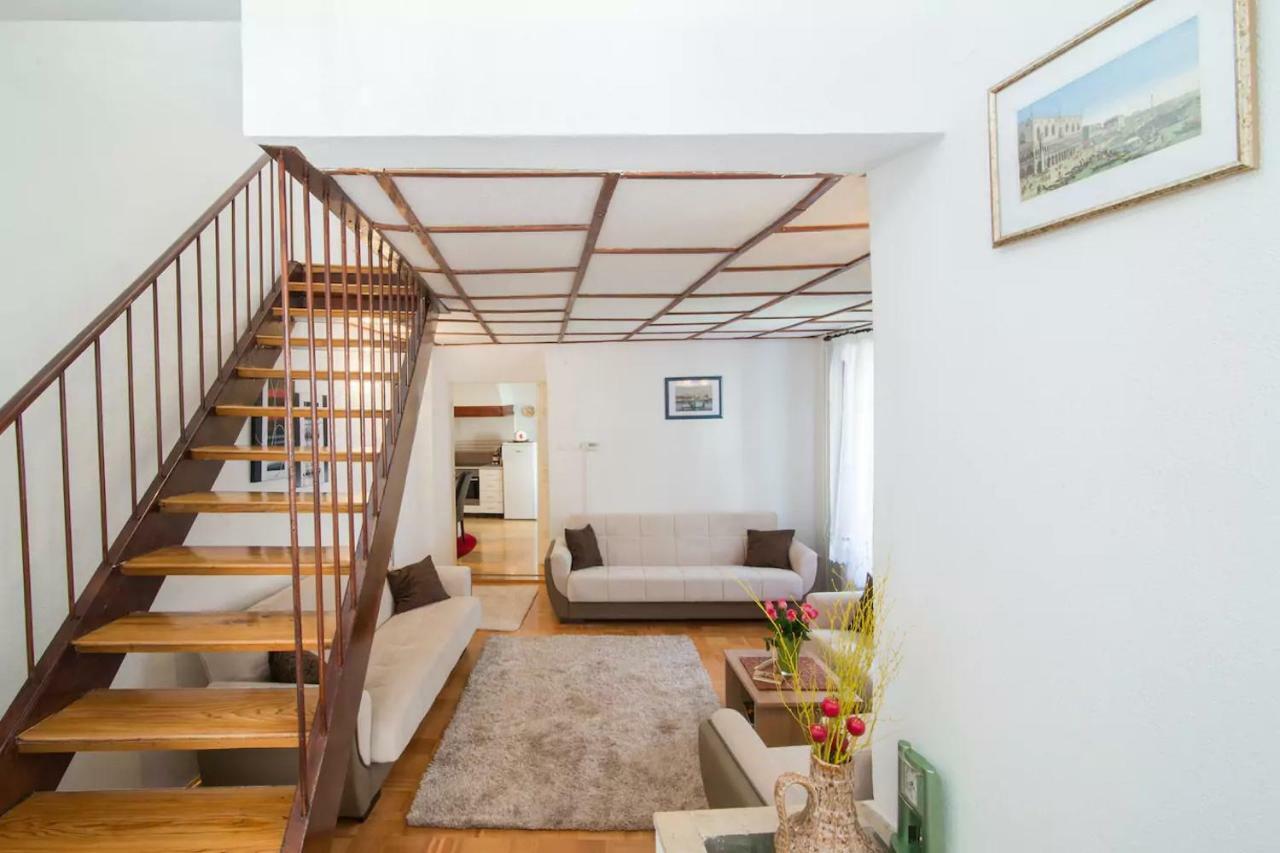 Charming Apartment Koper Buitenkant foto