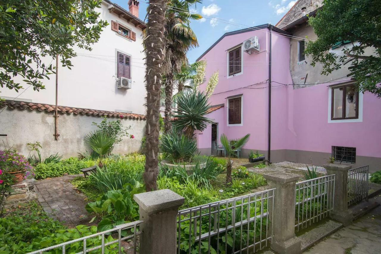 Charming Apartment Koper Buitenkant foto